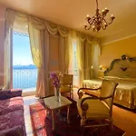 Cannero Hotel