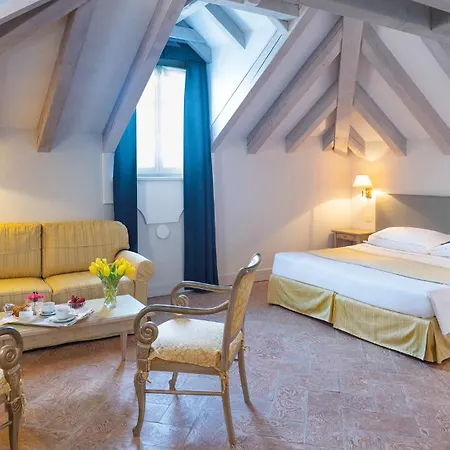 Cannero Hotel
