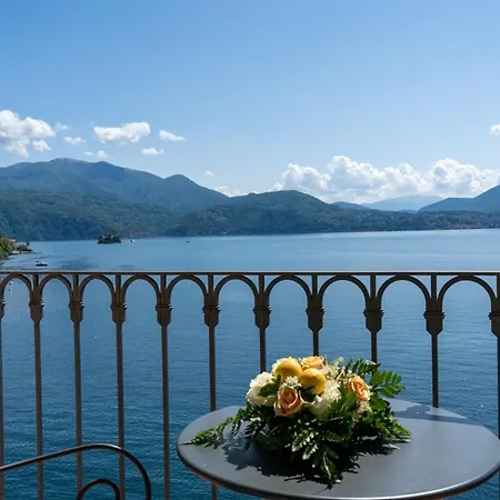 Cannero Hotel 4*