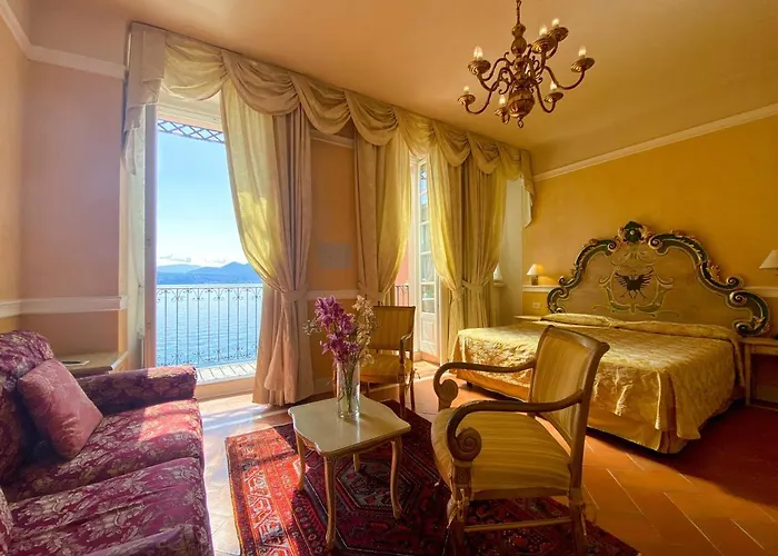 Cannero Hotel