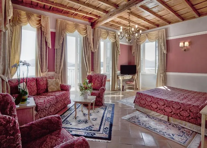 Cannero Hotel