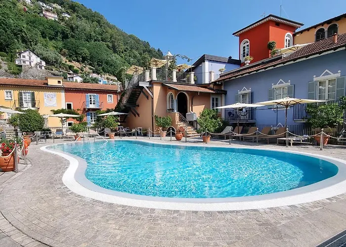 Cannero Hotel