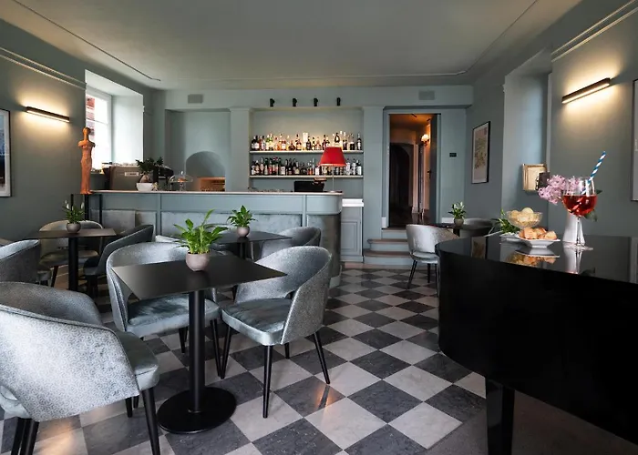 Cannero Hotel